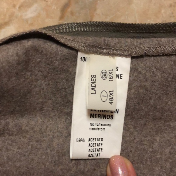 Fabian’s Filippi dress - Picture 6 of 8